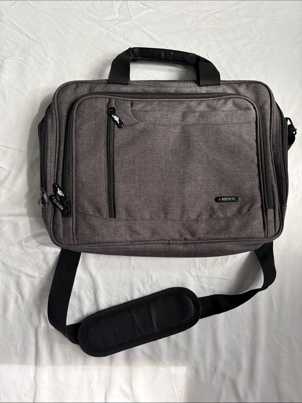 ROOTS RTS3400 15.6" Laptop w/RFID, Grey